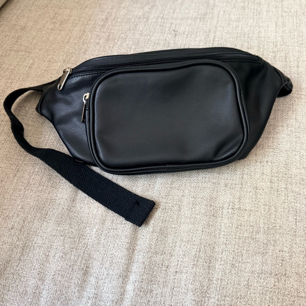 Wild Fable Black Fanny Pack